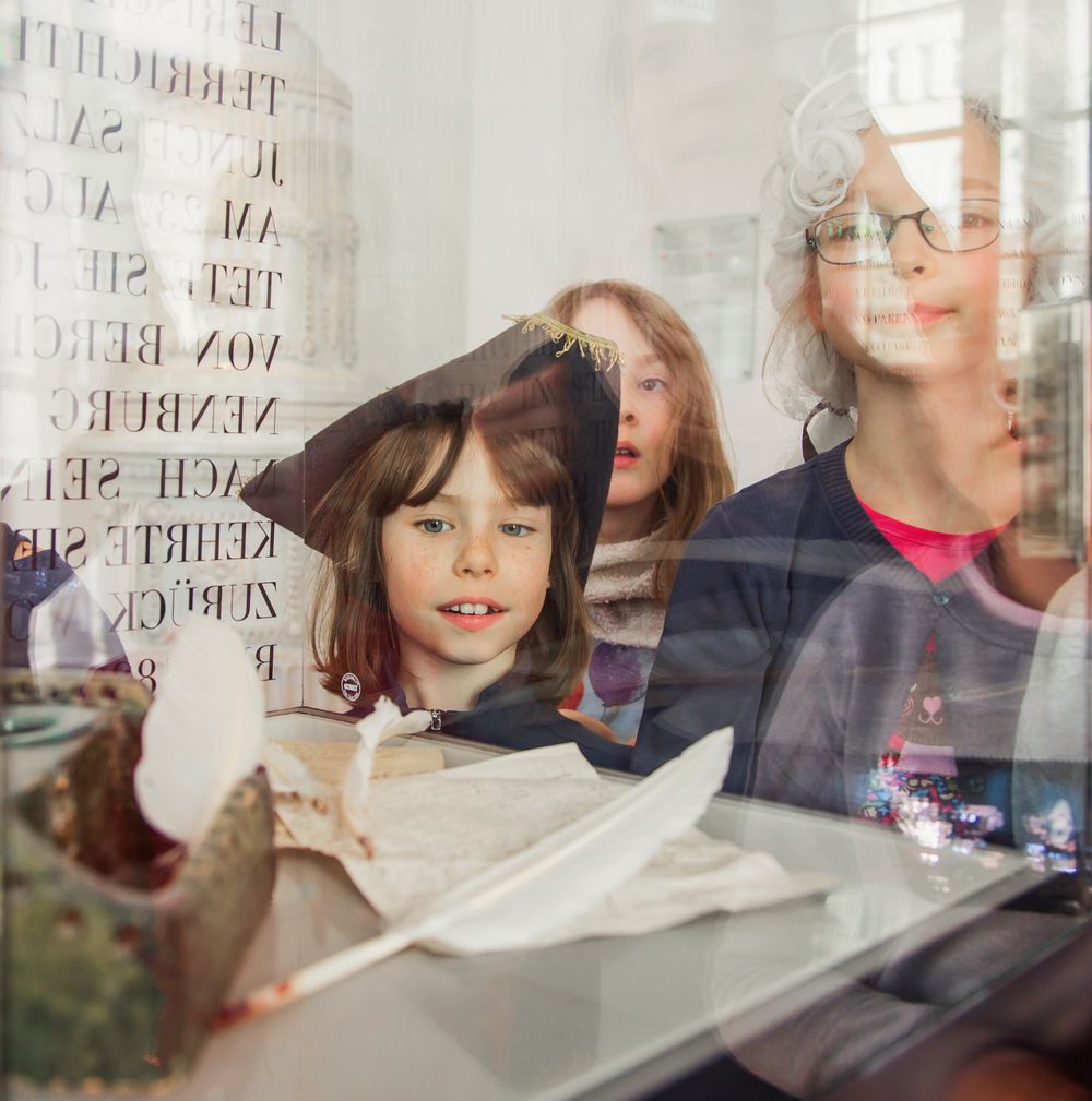 Picture of child in museum