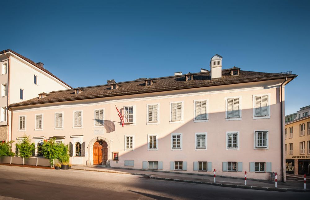 Facade of the Mozart Residence